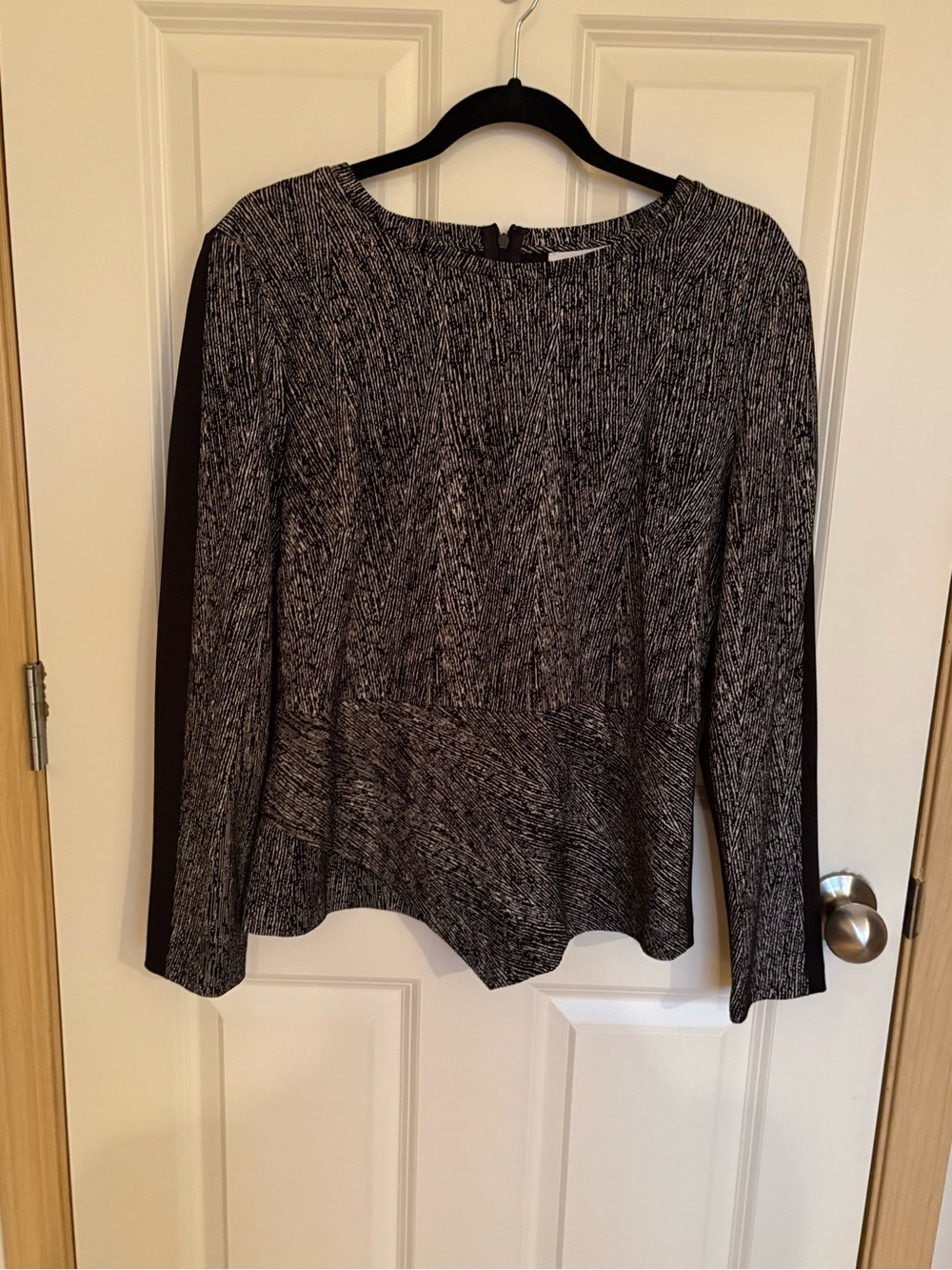 Calvin Klein Black & White Marled Long-Sleeve Peplum Top